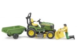 Bruder 62104 John Deere Zitmaaier Met Tuinman En Accessoires 10 Bruder 62104 John Deere Zitmaaier Met Tuinman En Accessoires -Bruder Winkel grasmaaier.jpg 2