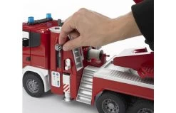 Bruder 3590 Scania R-Serie Brandweer Met Spuit En Sirene -Bruder Winkel zand 4